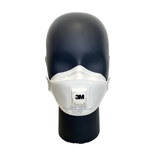 3M Aura 9322+ FFP2 Respirator Mask – White disposable face mask with a built-in exhalation valve, fitted on a black mannequin head. Designed for protection against fine dust, mist, and airborne contaminants.